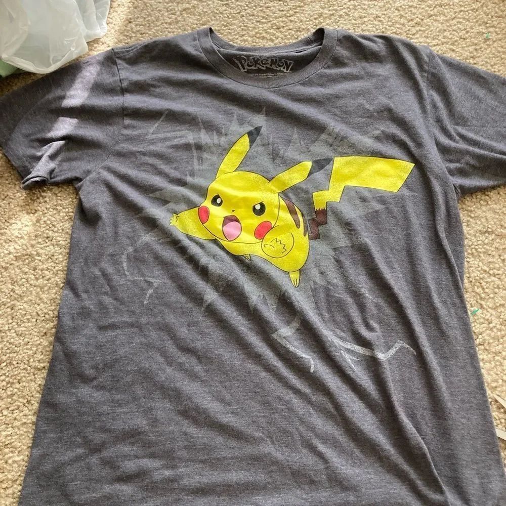 Mens Gray and Yellow Pokémon Pikachu Tshirt